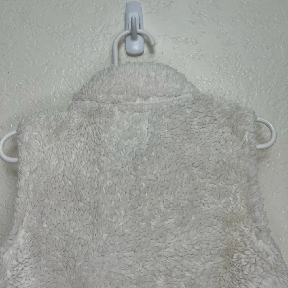 Old‎ Navy white fleece vest size 3t